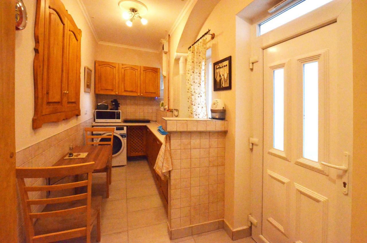Bathory Apartman Apartment Eger Exterior photo